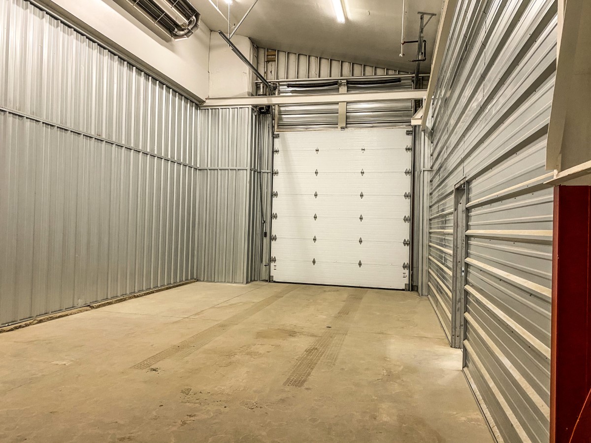 Storage corridor